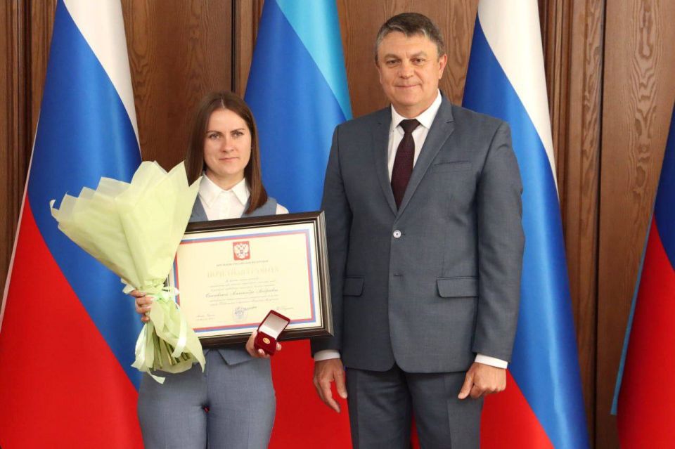 Леонид Пасечник: Продолжаем праздновать День России вместе с жителями Луганщины Леонид Пасечник: Продолжаем праздновать День России вместе с жителями Луганщины