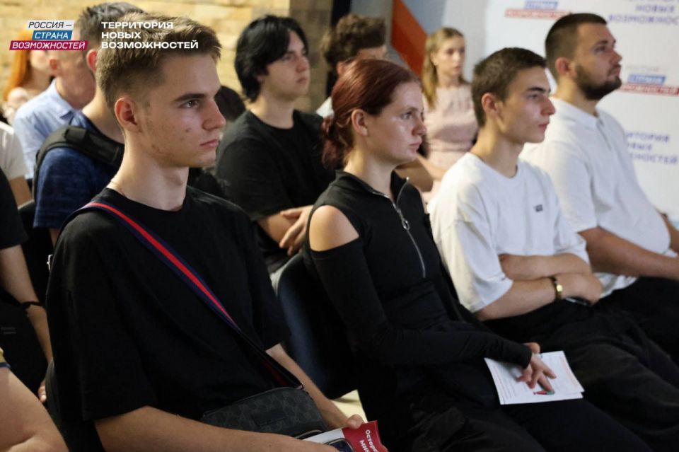Ко Дню России в Луганске прошел кинопоказ документального фильма «Воля Твоя» Ко Дню России в Луганске прошел кинопоказ документального фильма «Воля Твоя»