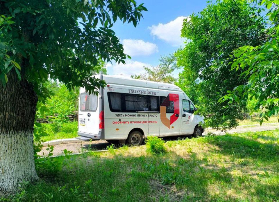 В селе Рафайловка специалисты ГБУ ЛНР "МФЦ" города Антрацита и Антрацитовского района провели выездной приём граждан В селе Рафайловка специалисты ГБУ ЛНР "МФЦ" города Антрацита и Антрацитовского района провели выездной приём граждан