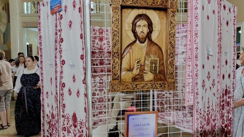 Сегодня первый заместитель Главы городского округа город Ровеньки Татьяна Хрипачева вместе с сотрудниками Администрации городского округа город Ровеньки, Республиканского центра социальной защиты населения в г. Ровеньки... Сегодня первый заместитель Главы городского округа город Ровеньки Татьяна Хрипачева вместе с сотрудниками Администрации городского округа город Ровеньки, Республиканского центра социальной защиты населения в г. Ровеньки...