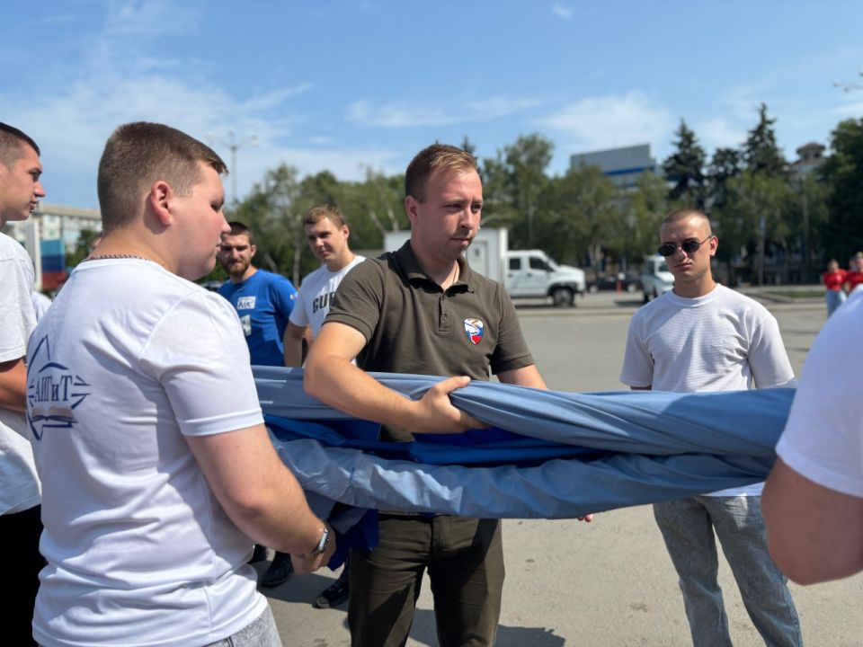 60-метровый флаг России в Антраците?! 60-метровый флаг России в Антраците?!