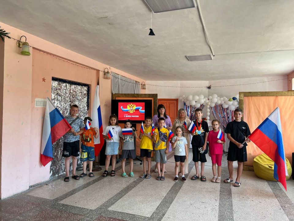 Сегодня в филиале «Дом культуры с. Чугинка» прошел цикл мероприятий посвященных Дню России Сегодня в филиале «Дом культуры с. Чугинка» прошел цикл мероприятий посвященных Дню России