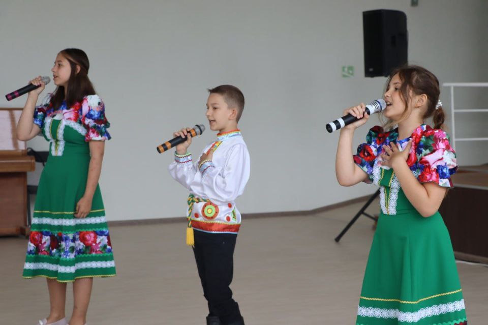 Северодончане отметили один из самых значимых праздников нашей страны — День России Северодончане отметили один из самых значимых праздников нашей страны — День России
