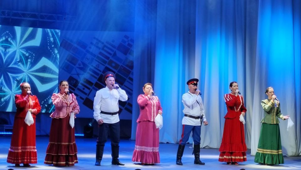 Сегодня первый заместитель Главы городского округа город Ровеньки Татьяна Хрипачева вместе с сотрудниками Администрации городского округа город Ровеньки, Республиканского центра социальной защиты населения в г. Ровеньки... Сегодня первый заместитель Главы городского округа город Ровеньки Татьяна Хрипачева вместе с сотрудниками Администрации городского округа город Ровеньки, Республиканского центра социальной защиты населения в г. Ровеньки...