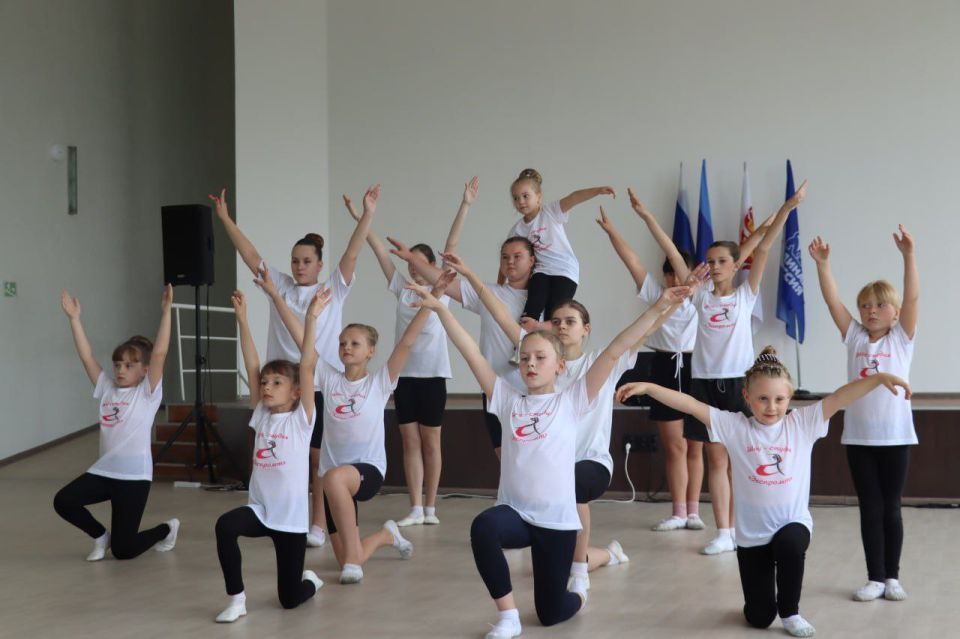 Северодончане отметили один из самых значимых праздников нашей страны — День России Северодончане отметили один из самых значимых праздников нашей страны — День России