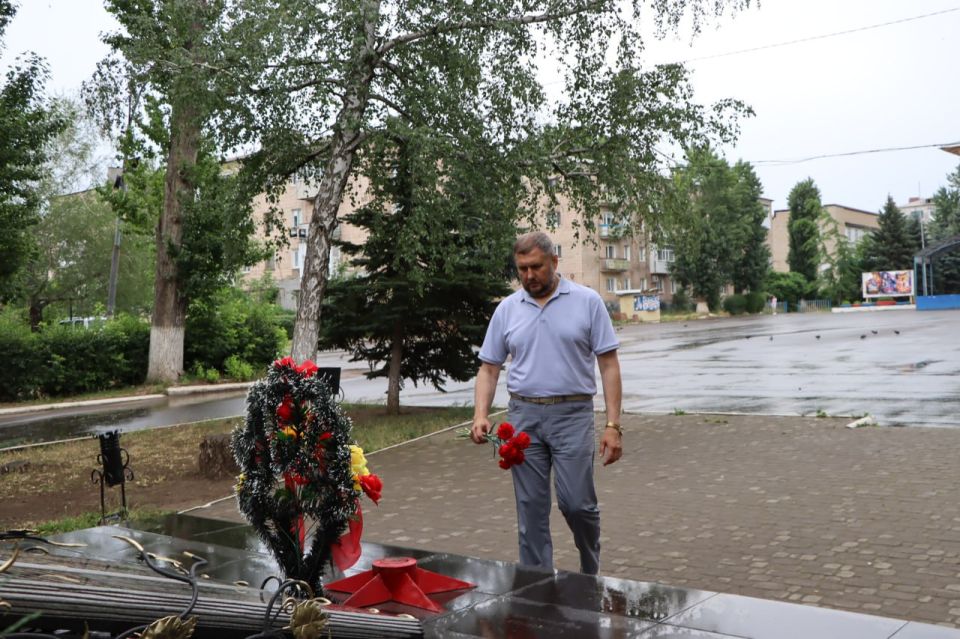 Евгений Бондарь: В день России мы с особой гордостью осознаем свою принадлежность к великой стране! 12 июня напоминает о силе и единстве нашего народа Евгений Бондарь: В день России мы с особой гордостью осознаем свою принадлежность к великой стране! 12 июня напоминает о силе и единстве нашего народа
