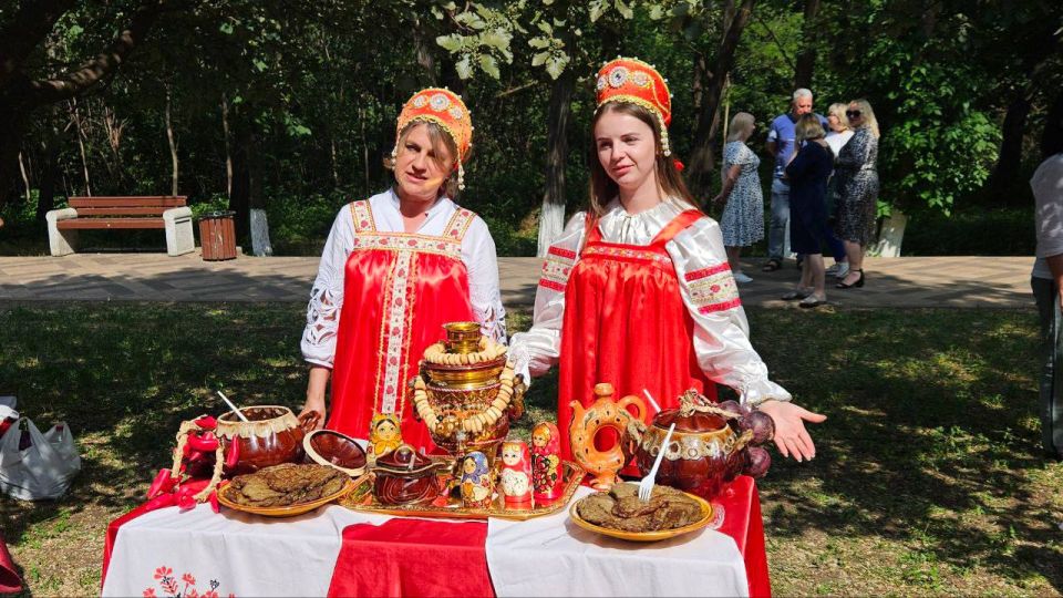 Фестиваль «С Россией – навсегда!» прошел в городском парке Фестиваль «С Россией – навсегда!» прошел в городском парке