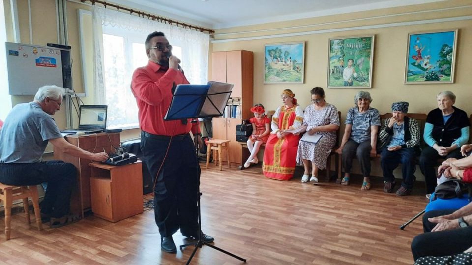 Душевно, эмоционально, на одном дыхании прошел 11 июня в Пункте временного размещения концерт, приуроченный Дню России Душевно, эмоционально, на одном дыхании прошел 11 июня в Пункте временного размещения концерт, приуроченный Дню России