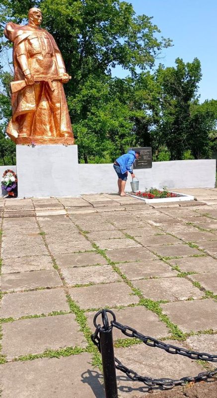Субботник в селе Плугатарь: поддержка «Чистой Республики» и «Чистой страны» Субботник в селе Плугатарь: поддержка «Чистой Республики» и «Чистой страны»