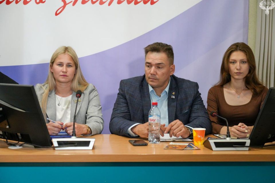 Олег Коваль: 11 июня был модератором международного Форума, посвященного актуальным вопросам, связанным с положением Православной церкви на Украине Олег Коваль: 11 июня был модератором международного Форума, посвященного актуальным вопросам, связанным с положением Православной церкви на Украине