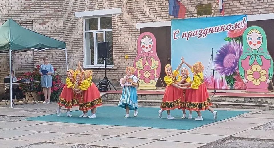 Депутаты от партии «Единая Россия» приняли участие в торжествах, посвященных Дню России Депутаты от партии «Единая Россия» приняли участие в торжествах, посвященных Дню России