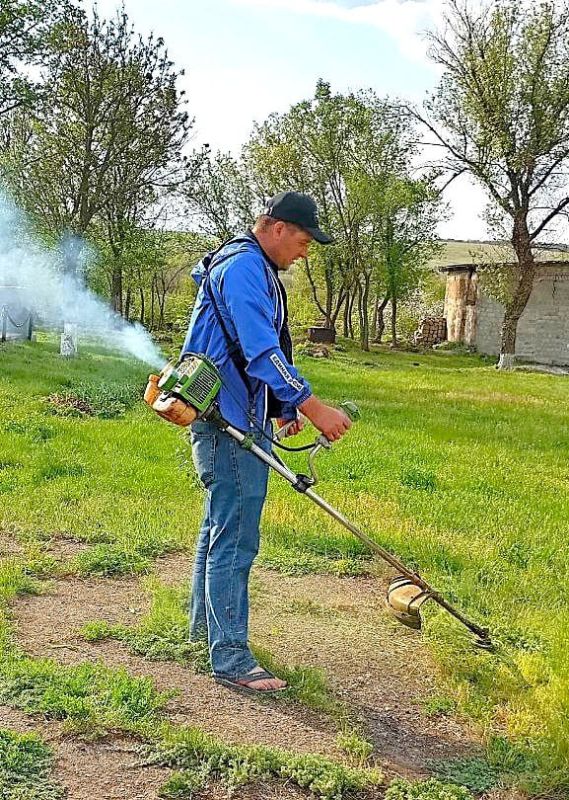 Субботник в селе Плугатарь: поддержка «Чистой Республики» и «Чистой страны» Субботник в селе Плугатарь: поддержка «Чистой Республики» и «Чистой страны»
