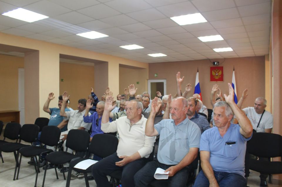 Виталий Коваленко: Сегодня в Беловодском районном доме культуры состоялось общее собрание ветеранов воинов-афганцев, воинов интернационалистов и участников специальных военных операций по вопросу создания местного отделения... Виталий Коваленко: Сегодня в Беловодском районном доме культуры состоялось общее собрание ветеранов воинов-афганцев, воинов интернационалистов и участников специальных военных операций по вопросу создания местного отделения...