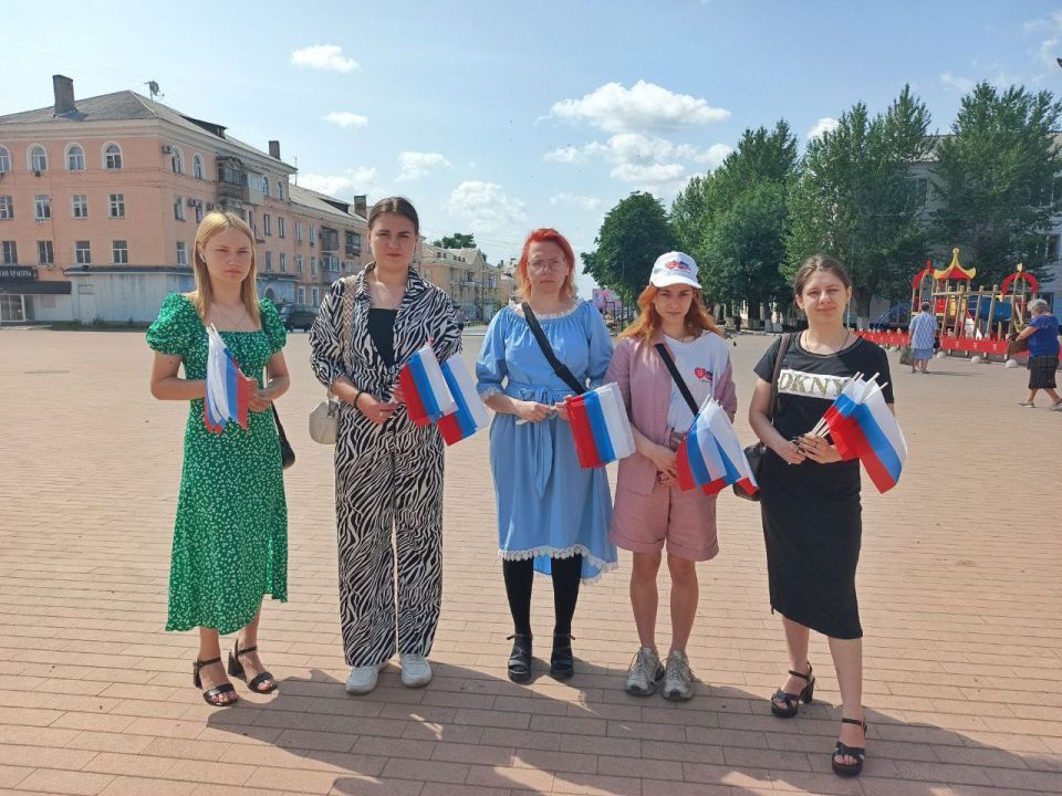 День России: Празднование на Луганщине с "Защитниками Отечества" День России: Празднование на Луганщине с "Защитниками Отечества"