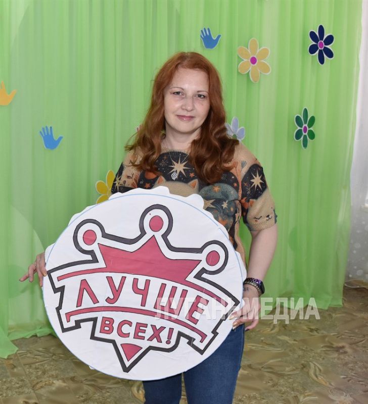 Редакцию газеты «Наш Первомайск» поздравили с Днём журналиста юные рукодельницы из Детского центра Музея истории города Первомайска Редакцию газеты «Наш Первомайск» поздравили с Днём журналиста юные рукодельницы из Детского центра Музея истории города Первомайска
