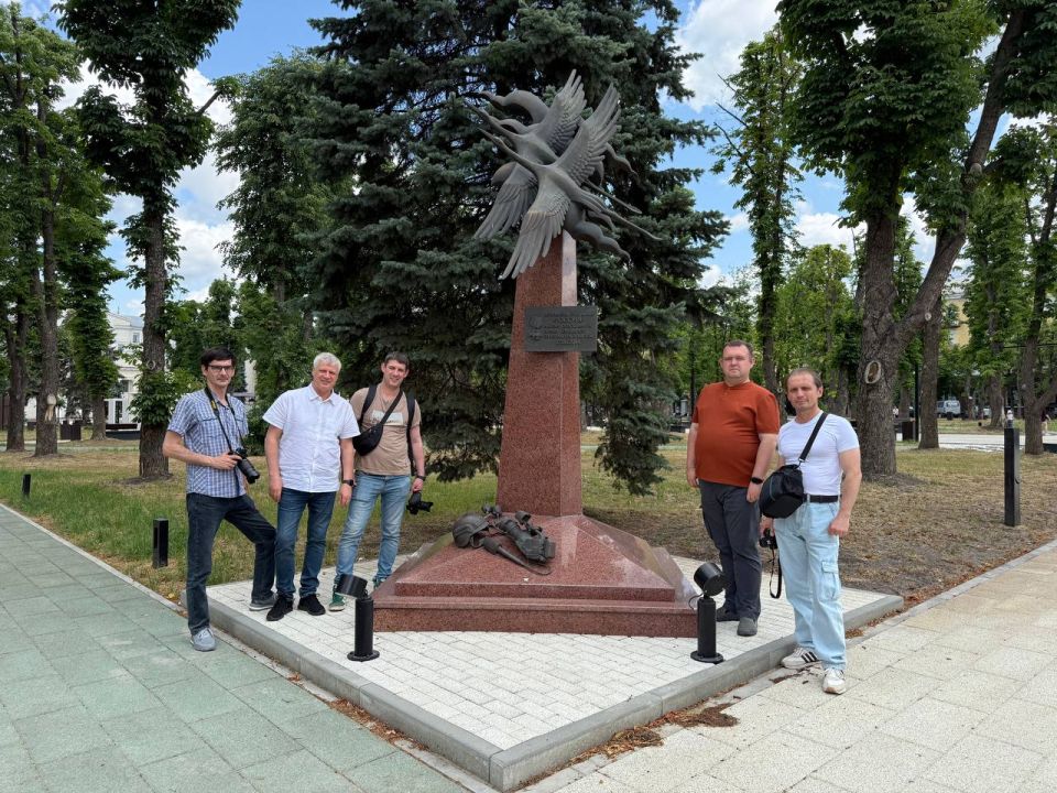 Делегация журналистов Еврейской автономной области посетила Луганскую Народную Республику Делегация журналистов Еврейской автономной области посетила Луганскую Народную Республику