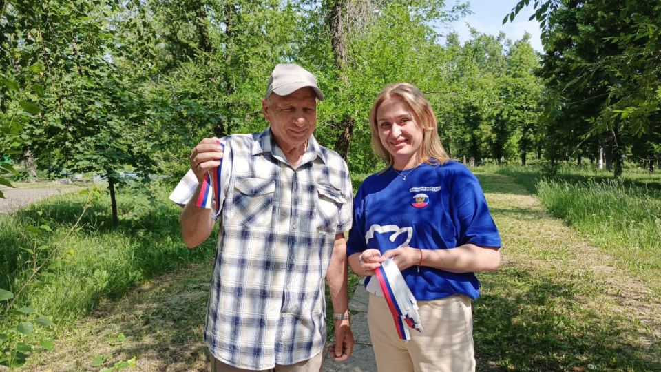 Свердловские единороссы отметили День России Свердловские единороссы отметили День России