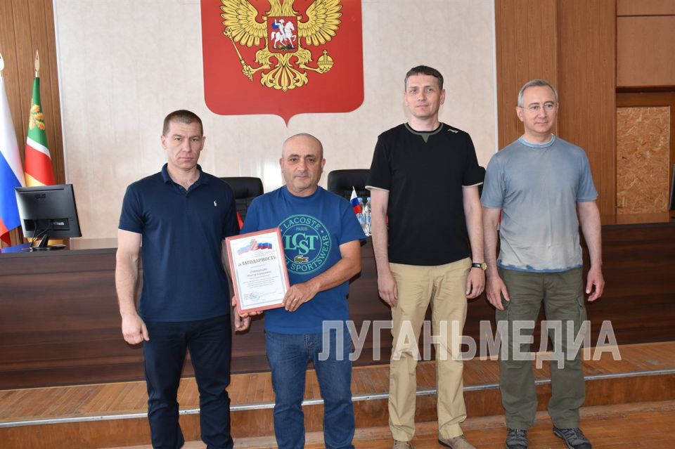 Первомайский городской округ с рабочим визитом посетили Губернатор региона-шефа Калужской области Владислав Шапша и Руководитель Администрации Главы Луганской Народной Республики Алексей Самойлов Первомайский городской округ с рабочим визитом посетили Губернатор региона-шефа Калужской области Владислав Шапша и Руководитель Администрации Главы Луганской Народной Республики Алексей Самойлов