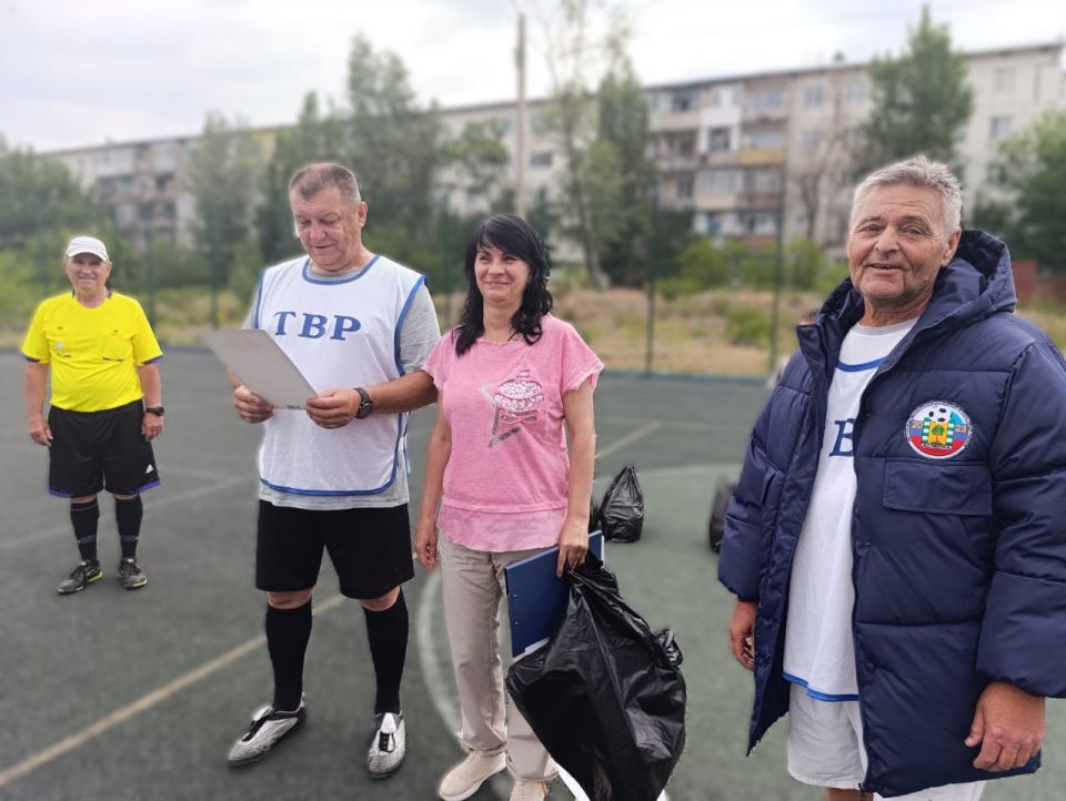 В городе Рубежное прошло открытие первенство по мини-футболу, приуроченное к празднованию Дня России В городе Рубежное прошло открытие первенство по мини-футболу, приуроченное к празднованию Дня России