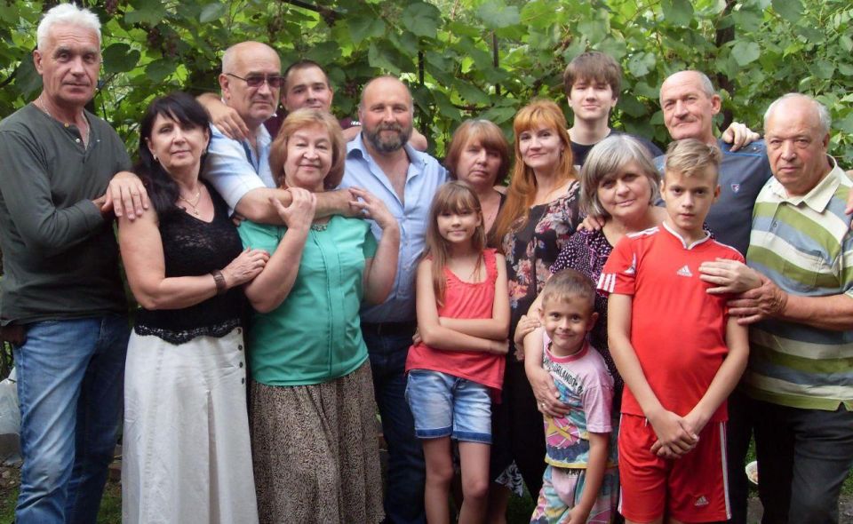 Семья Мишиных из Стаханова стала победителем регионального этапа Всероссийского конкурса «Семья года» в номинации «Золотая семья», сообщили в городской администрации Семья Мишиных из Стаханова стала победителем регионального этапа Всероссийского конкурса «Семья года» в номинации «Золотая семья», сообщили в городской администрации