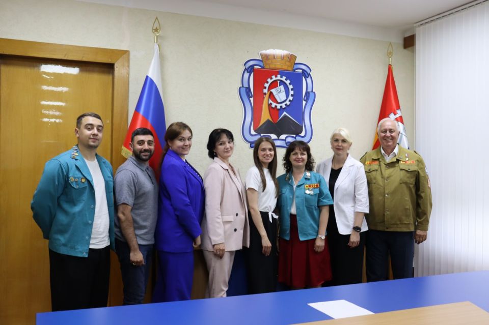 Ставрополье помогает Стаханову: обсуждаем создание молодежного центра Ставрополье помогает Стаханову: обсуждаем создание молодежного центра