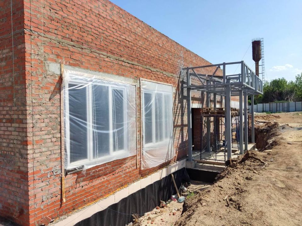 В новом здании патоморфологии Беловодской ЦРБ приступили к работам по устройству кровли В новом здании патоморфологии Беловодской ЦРБ приступили к работам по устройству кровли