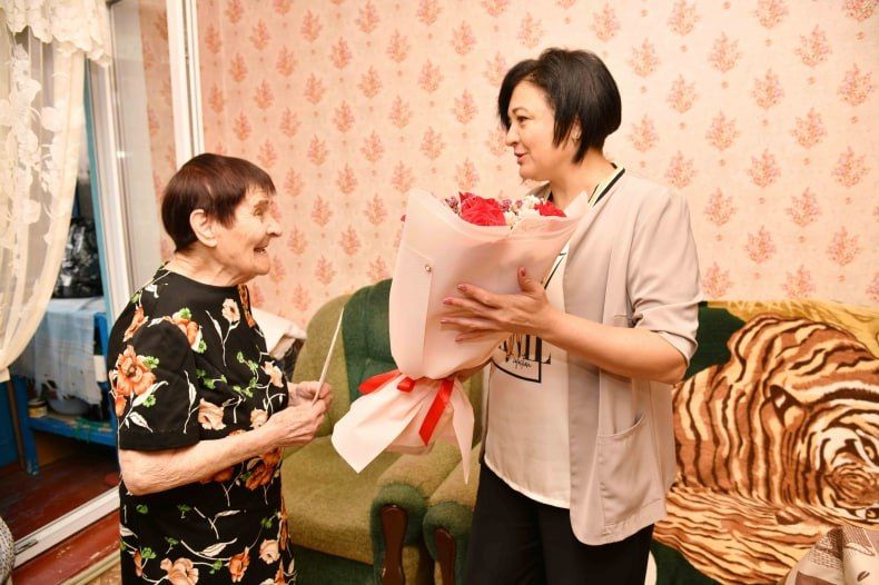 Свердловчанка Евгения Яровая получила поздравительное письмо в честь 90-летия от Президента РФ Свердловчанка Евгения Яровая получила поздравительное письмо в честь 90-летия от Президента РФ