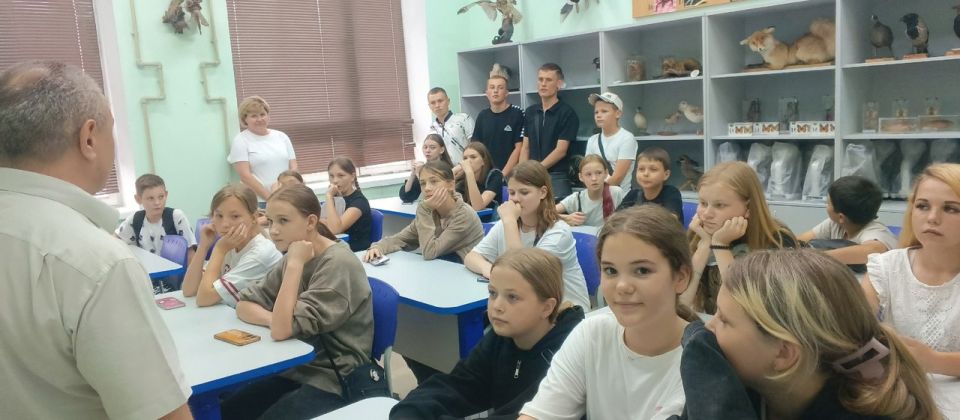 Состоялась профориентационная экскурсия для участников школьного лесничества из Краснодонщины Состоялась профориентационная экскурсия для участников школьного лесничества из Краснодонщины
