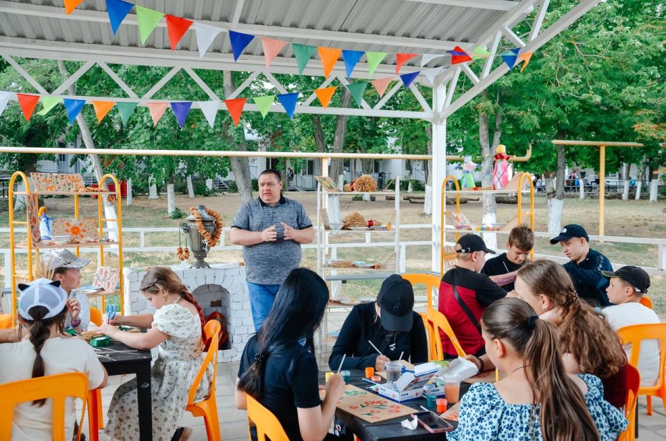 Андрей Рубанцов: Начало лета подарило учащимся городского округа город Ровеньки возможность отдохнуть в Детском оздоровительном лагере «Спутник» Андрей Рубанцов: Начало лета подарило учащимся городского округа город Ровеньки возможность отдохнуть в Детском оздоровительном лагере «Спутник»