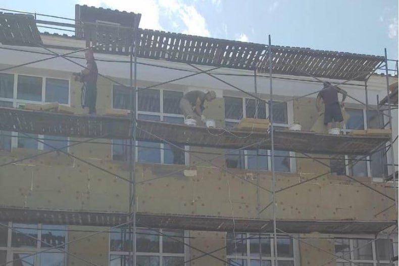 В Свердловской школе №2 завершены кровельные работы В Свердловской школе №2 завершены кровельные работы