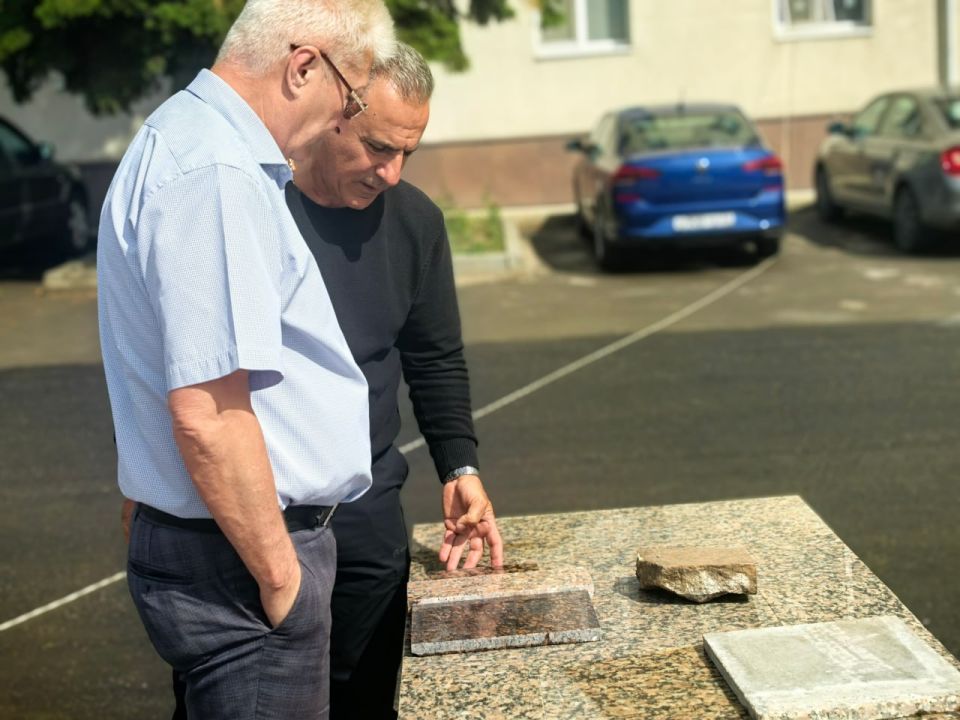 Сергей Козенко: В рамках специального инфраструктурного проекта в Краснодоне продолжаются масштабные работы по благоустройству территории Аллеи Дружбы, которая станет символом нашей тесной взаимосвязи с Тюменской областью Сергей Козенко: В рамках специального инфраструктурного проекта в Краснодоне продолжаются масштабные работы по благоустройству территории Аллеи Дружбы, которая станет символом нашей тесной взаимосвязи с Тюменской областью