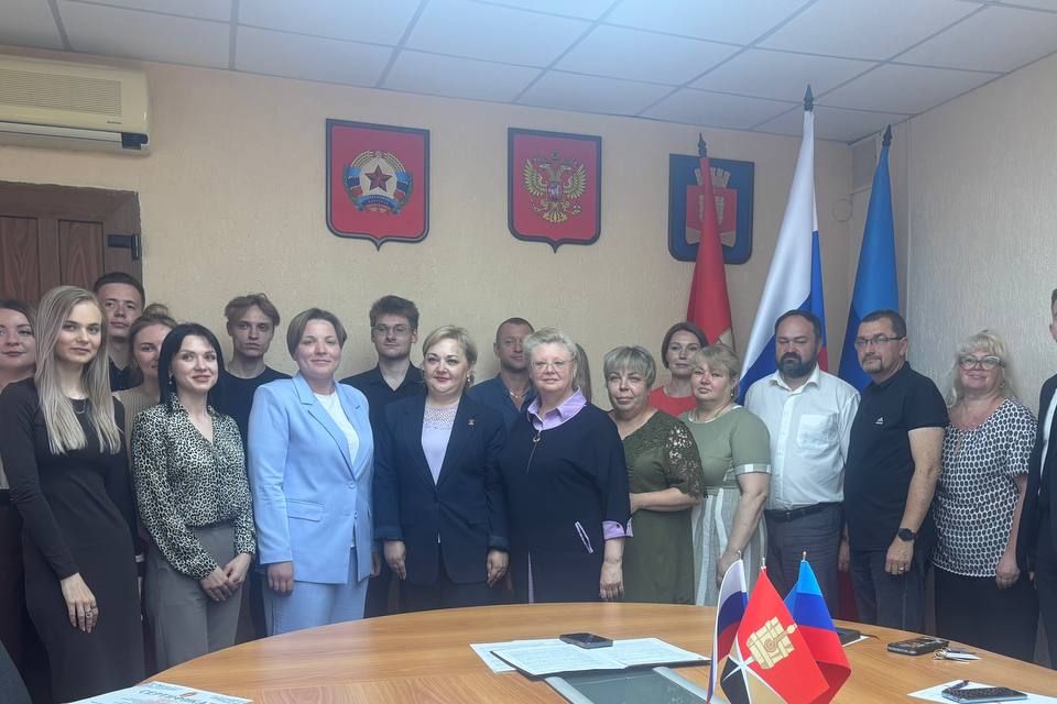 ТИК Алчевска провела круглый стол по вопросам молодежного участия в выборах ТИК Алчевска провела круглый стол по вопросам молодежного участия в выборах