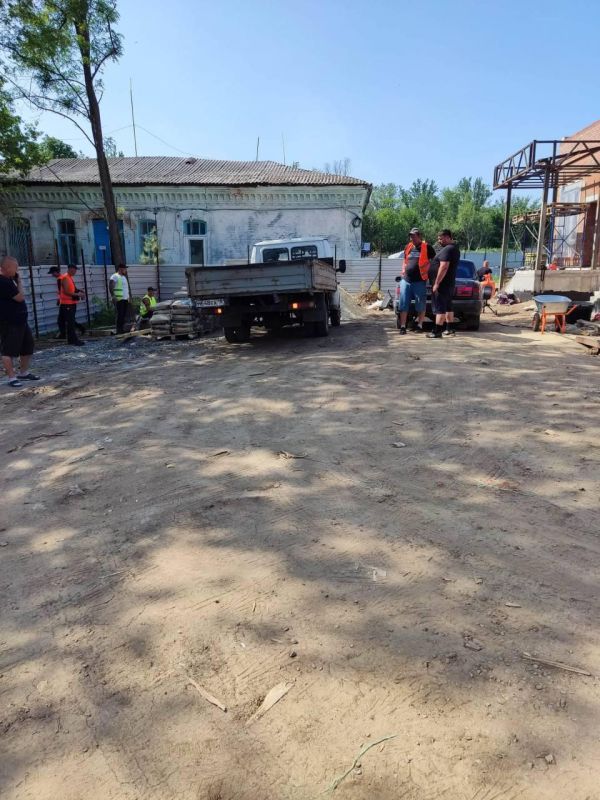 В новом здании патоморфологии Беловодской ЦРБ приступили к работам по устройству кровли В новом здании патоморфологии Беловодской ЦРБ приступили к работам по устройству кровли