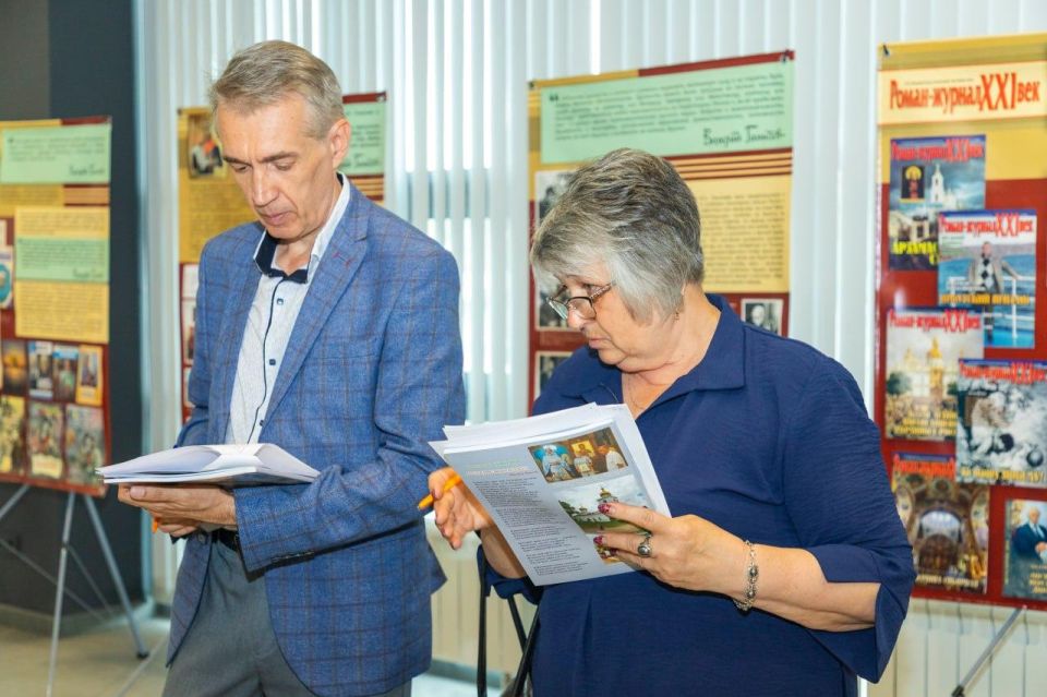 Дети и молодежь ЛНР представили более 130 работ на выставке «У Победы родное лицо», проводимой в рамках XXI международного литературно-художественного конкурса «Гренадеры, вперед!» в Луганске Дети и молодежь ЛНР представили более 130 работ на выставке «У Победы родное лицо», проводимой в рамках XXI международного литературно-художественного конкурса «Гренадеры, вперед!» в Луганске