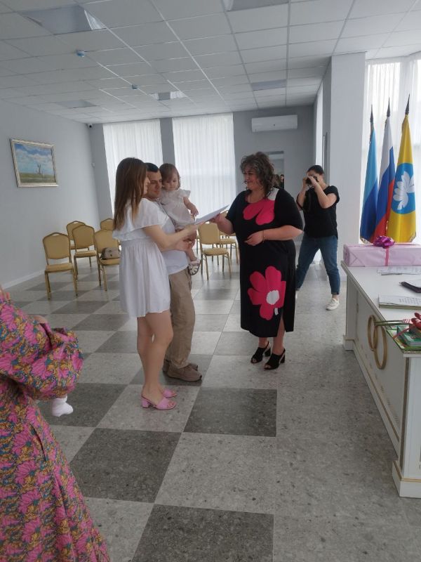 Рождение 100 ребенка с начала года зарегистрировано в г. Антраците! Рождение 100 ребенка с начала года зарегистрировано в г. Антраците!