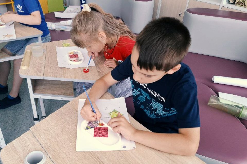 Яркие эмоции. На днях в Северодонецком городском центре патриотического воспитания, туризма и краеведения произошло что-то особенное! Нашу летнюю досуговую площадку «Формула успеха» посетила талантливая мастерица Юлия... Яркие эмоции. На днях в Северодонецком городском центре патриотического воспитания, туризма и краеведения произошло что-то особенное! Нашу летнюю досуговую площадку «Формула успеха» посетила талантливая мастерица Юлия...