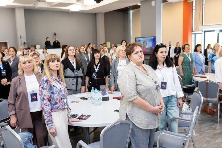 Директор Детской школы искусств №2 г.Ровеньки Виктория Боева приняла участие в церемонии торжественного открытия семинара, который проходит во Всероссийском образовательном Центре подготовки просветительских и... Директор Детской школы искусств №2 г.Ровеньки Виктория Боева приняла участие в церемонии торжественного открытия семинара, который проходит во Всероссийском образовательном Центре подготовки просветительских и...