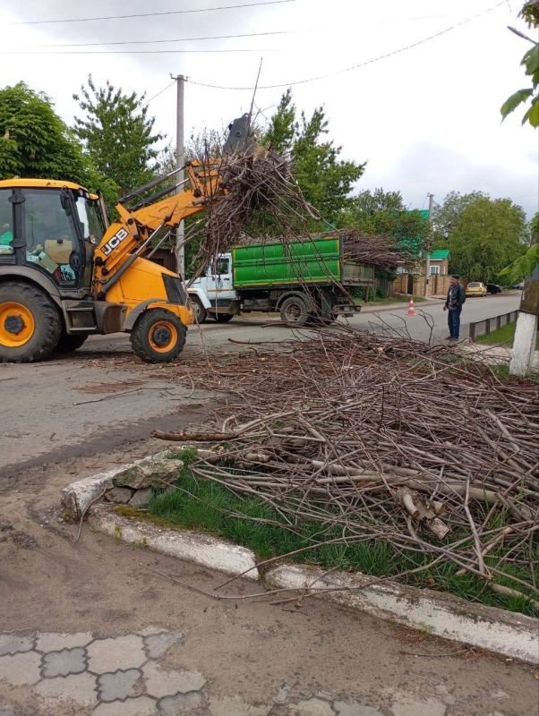 Владимир Чернев: В Старобельском муниципальном округе продолжаются работы по благоустройству территории Владимир Чернев: В Старобельском муниципальном округе продолжаются работы по благоустройству территории