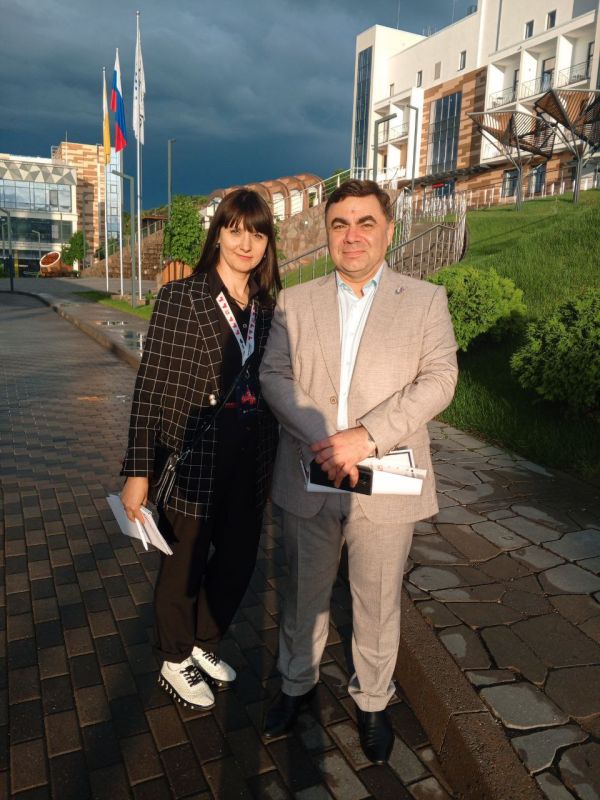 Директор Детской школы искусств №2 г.Ровеньки Виктория Боева приняла участие в церемонии торжественного открытия семинара, который проходит во Всероссийском образовательном Центре подготовки просветительских и... Директор Детской школы искусств №2 г.Ровеньки Виктория Боева приняла участие в церемонии торжественного открытия семинара, который проходит во Всероссийском образовательном Центре подготовки просветительских и...