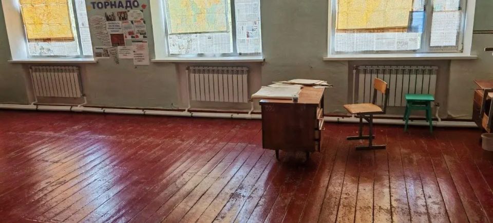 Воронежские специалисты ремонтируют отопление в Танюшевской школе Воронежские специалисты ремонтируют отопление в Танюшевской школе