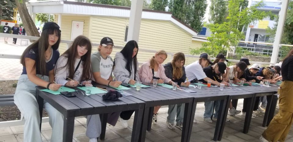 Дети из Ровенек продолжают своё оздоровление в ДОК "Спутник" Дети из Ровенек продолжают своё оздоровление в ДОК "Спутник"