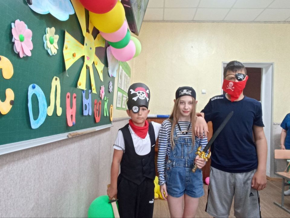 Пришкольные площадки дарят радость детям Пришкольные площадки дарят радость детям