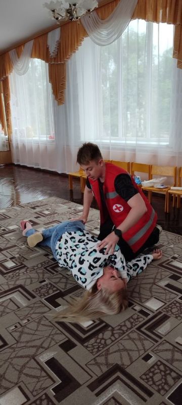 Коллектив Фабричненского ясли-сада «Золотой Петушок» расширили свои знания о первой медицинской помощи Коллектив Фабричненского ясли-сада «Золотой Петушок» расширили свои знания о первой медицинской помощи