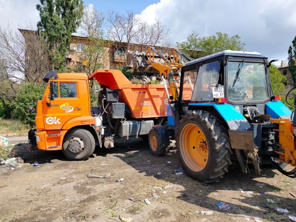 Коммунальные службы продолжают борьбу с мусором! Коммунальные службы продолжают борьбу с мусором!