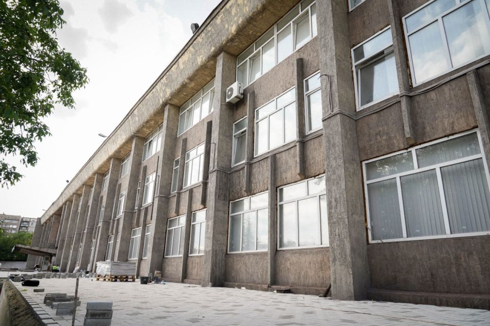 Сегодня с рабочим визитом посетил Стаханов и Алчевск Сегодня с рабочим визитом посетил Стаханов и Алчевск