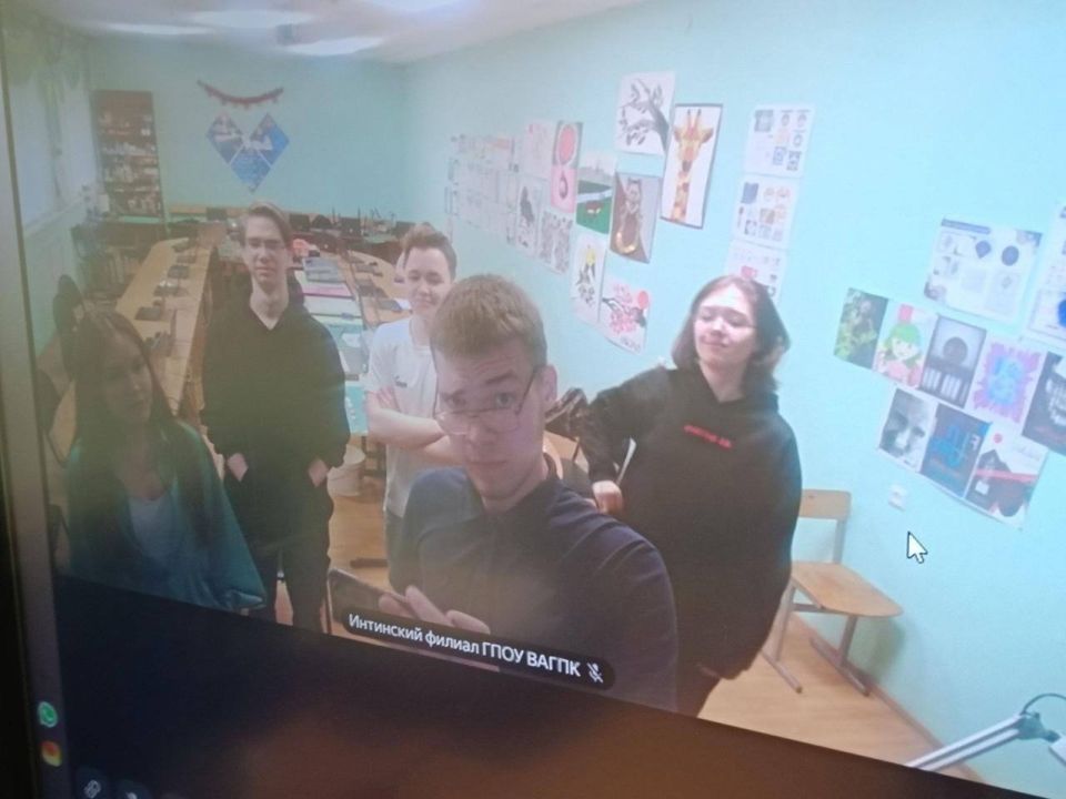 Андрей Рубанцов: Студенты Ровеньковского технико-экономического колледжа, Воркутинского Арктического Горно-Политехнического колледжа и Интинского филиала Воркутинского колледжа совместно работают над реализацией... Андрей Рубанцов: Студенты Ровеньковского технико-экономического колледжа, Воркутинского Арктического Горно-Политехнического колледжа и Интинского филиала Воркутинского колледжа совместно работают над реализацией...