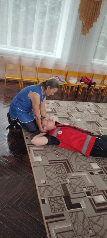 Коллектив Фабричненского ясли-сада «Золотой Петушок» расширили свои знания о первой медицинской помощи Коллектив Фабричненского ясли-сада «Золотой Петушок» расширили свои знания о первой медицинской помощи