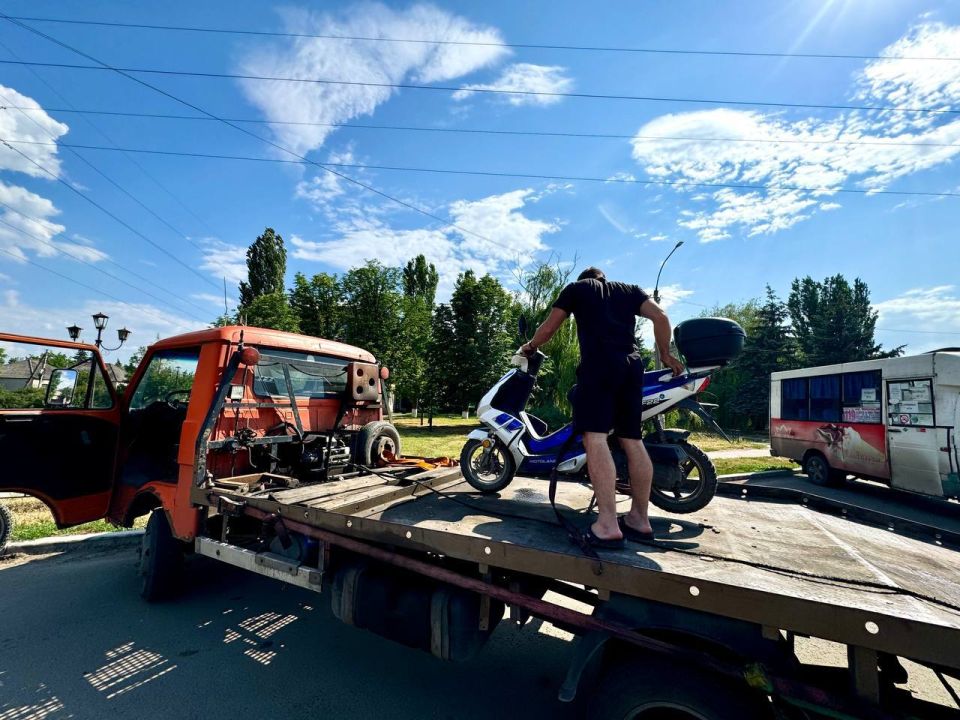 Сотрудники Центра ДиТН, ПБДД ГИБДД МВД по ЛНР совместно с Отдельным специализированным батальоном ДПС ГИБДД МВД по ЛНР проводят профилактические рейды Сотрудники Центра ДиТН, ПБДД ГИБДД МВД по ЛНР совместно с Отдельным специализированным батальоном ДПС ГИБДД МВД по ЛНР проводят профилактические рейды