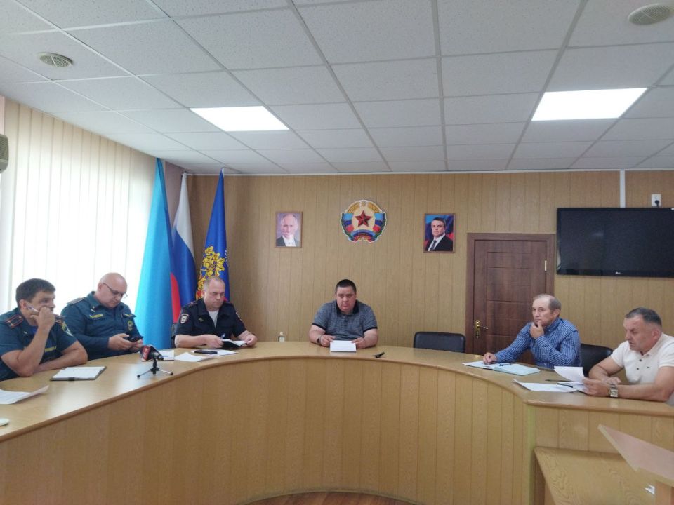 Сегодня Глава городского округа провёл очередное заседание комиссии по техногенно-экологической безопасности и чрезвычайным ситуациям Сегодня Глава городского округа провёл очередное заседание комиссии по техногенно-экологической безопасности и чрезвычайным ситуациям