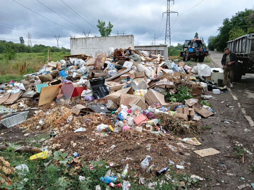 Коммунальные службы продолжают борьбу с мусором! Коммунальные службы продолжают борьбу с мусором!